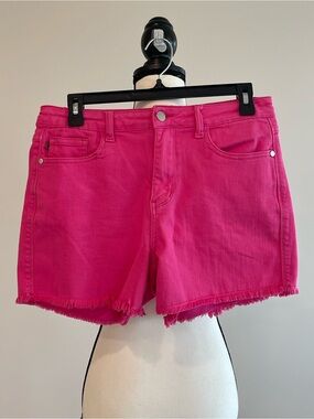 Judy Blue Garment Dyed hot pink cut off raw hem short size Large summer cruise